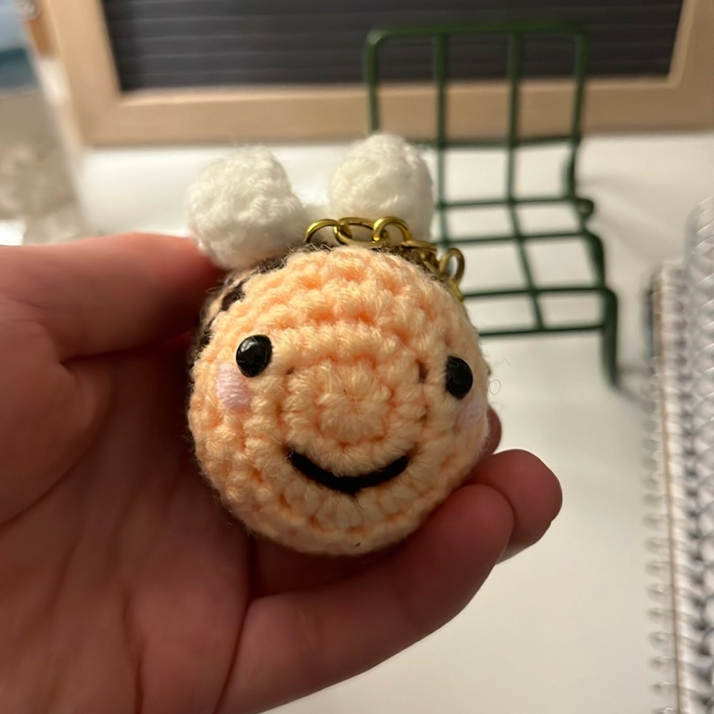 NWOT Cute Bee Keychain